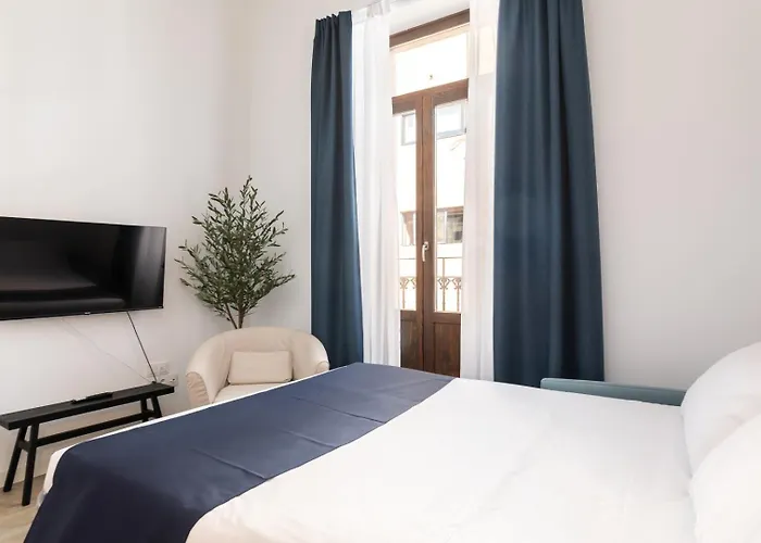 Moontels Plaza De Vannes