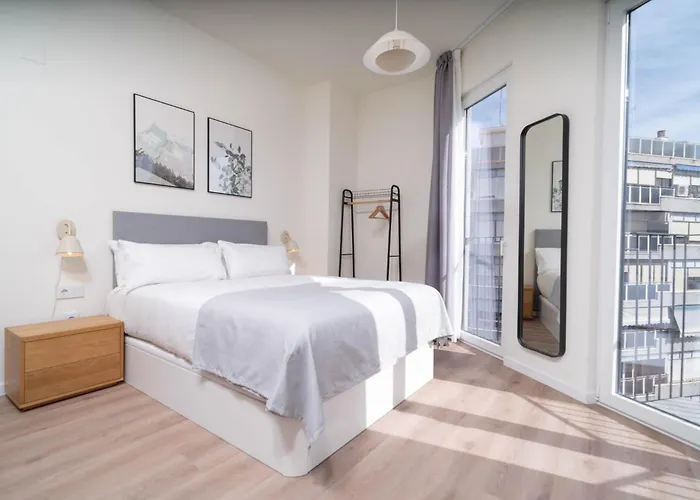 Limehome Carrer De Sant Jacint * 瓦伦西亚