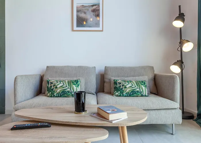 Mediterranean Gem Getaway * ולנסיה