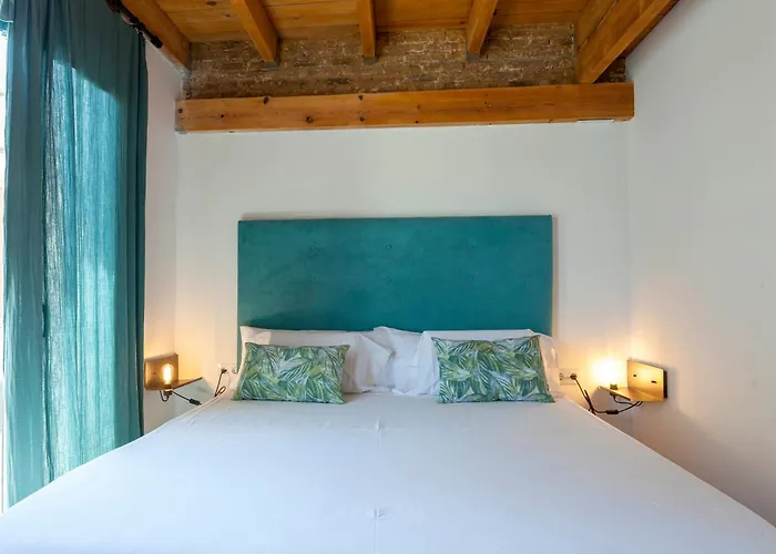 דירה Mediterranean Gem Getaway