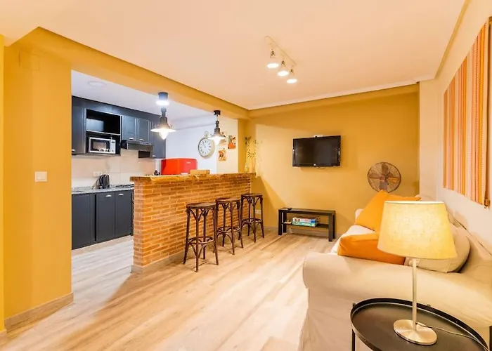 Lejlighed Ciudad Artes Gem: Stylish Near Ruzafa & Valencia