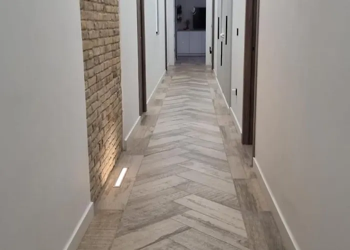 Centrica De Lujo Gv 3 בית אירוח