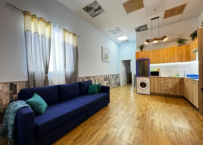 Salom 5 فالنسيا