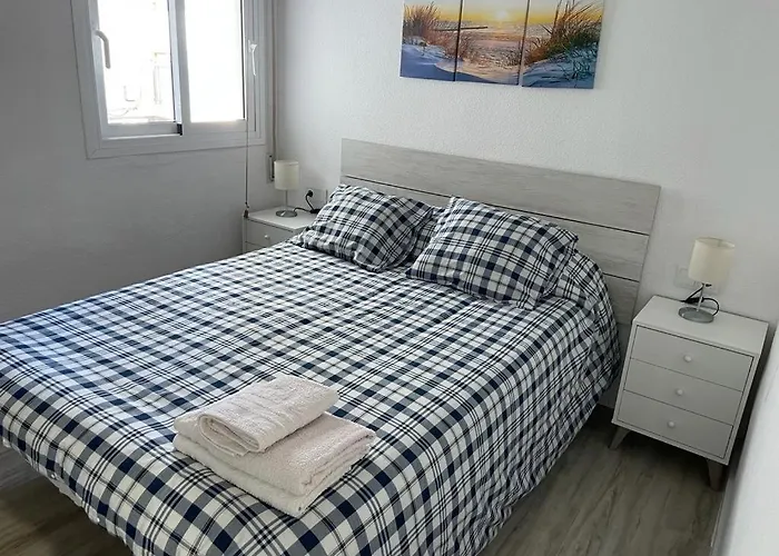 Appartement En Complejo Residencial Con Piscina Y Garaje Frente Al Mar Valence