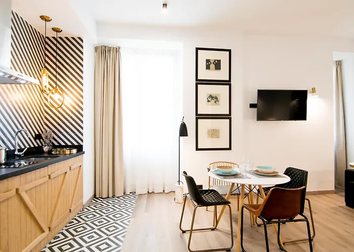 Myr Plaza Mercado & Hotel 4*