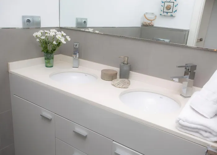 Singularstays Oceanografico Ii *