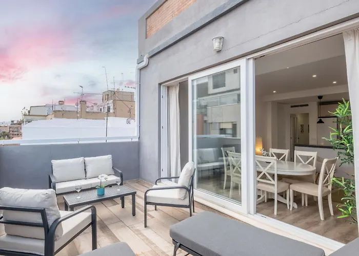 Lejlighed Spacious Penthouse With Private Terrace *