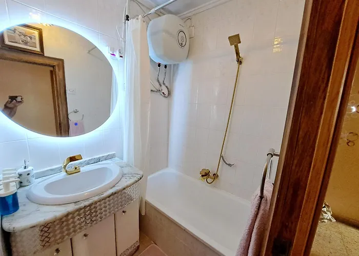 3 Bedroom Flat With Wifi Apartament