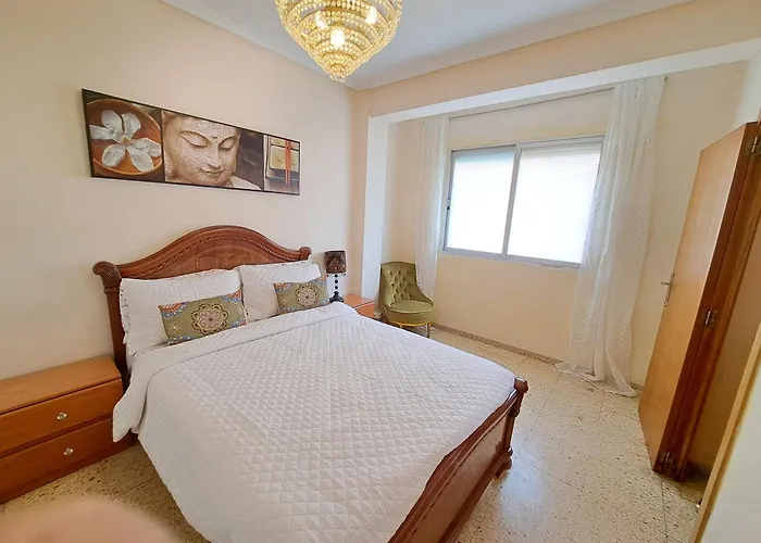 Apartament 3 Bedroom Flat With Wifi