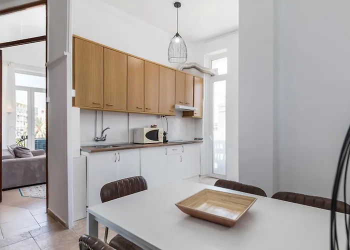 Travel Habitat Port Valencia. Βαλένθια