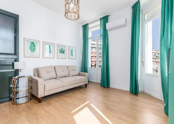 Travel Habitat Port Valencia. Βαλένθια