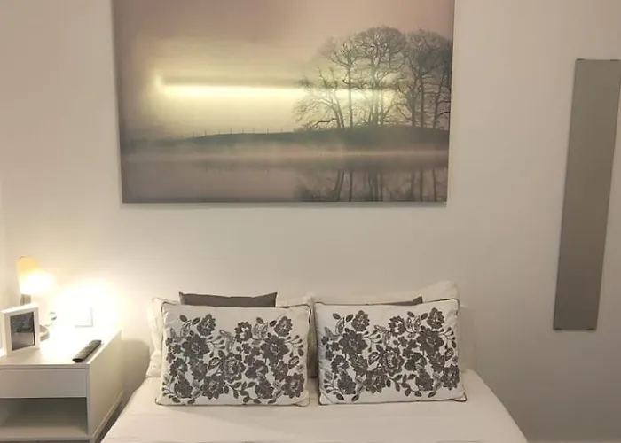 Πανσιόν Small And Cozy - G10 3*