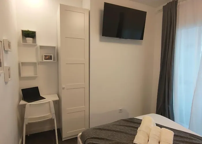 Πανσιόν Small And Cozy - G10