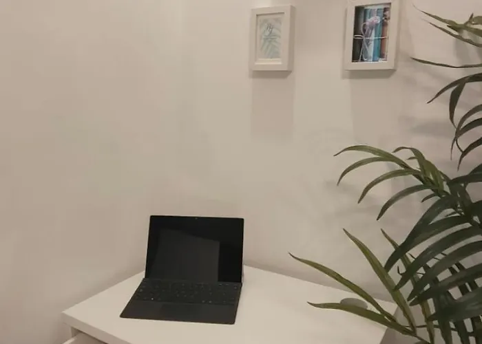 Small And Cozy - G10 Πανσιόν 3*