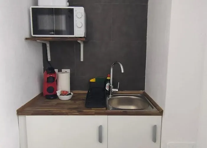 Πανσιόν Small And Cozy - G10