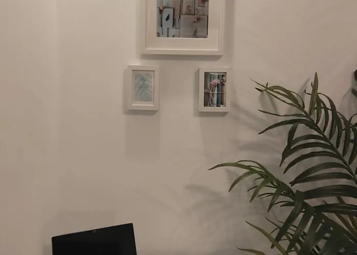 Πανσιόν Small And Cozy - G10 Βαλένθια