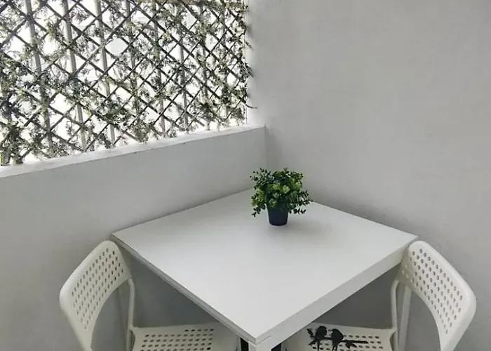 Small And Cozy - G10 Πανσιόν