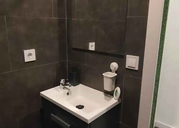 Πανσιόν Small And Cozy - G10 Βαλένθια