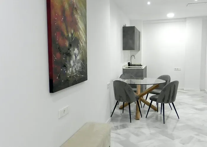 Catalina Downtown 4*