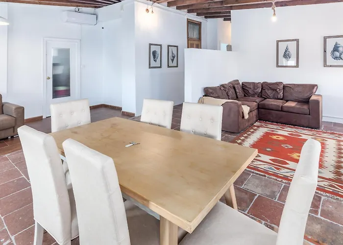 Travel Habitat Port Valencia. * Βαλένθια