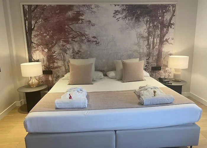 & Co. J. Botanico Boutique Валенсия