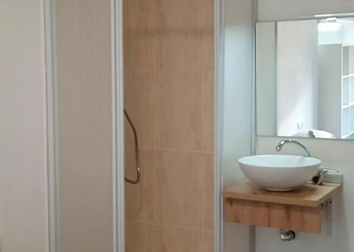 Guest house Y Suite. Upv, Uv Y Playa