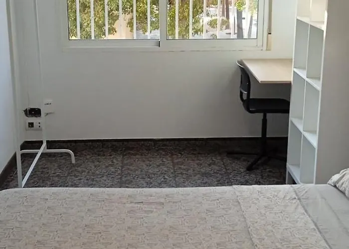 Y Suite. Upv, Uv Y Playa Guest house *