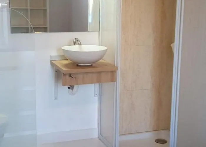 Guest house Y Suite. Upv, Uv Y Playa