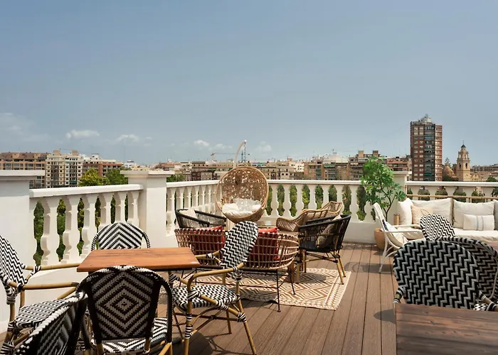 Blanq Carmen Hotel 3*