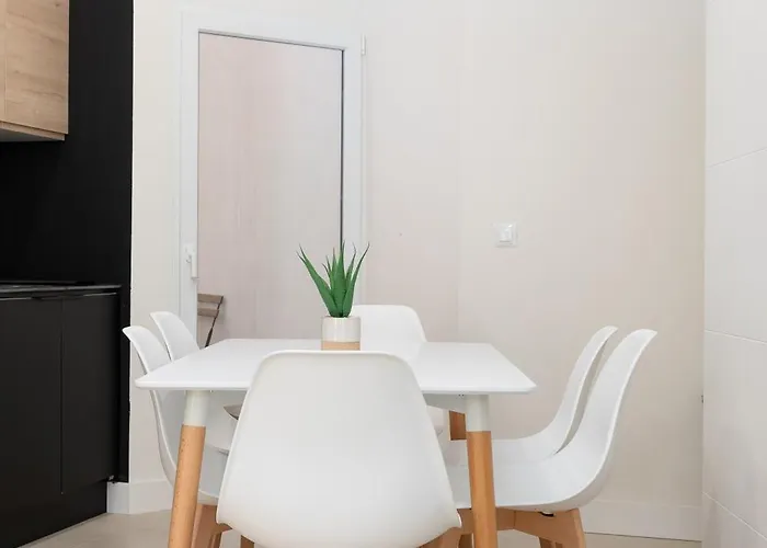 Ruzafa 1 Y 2 Sofas Cama 아파트 *