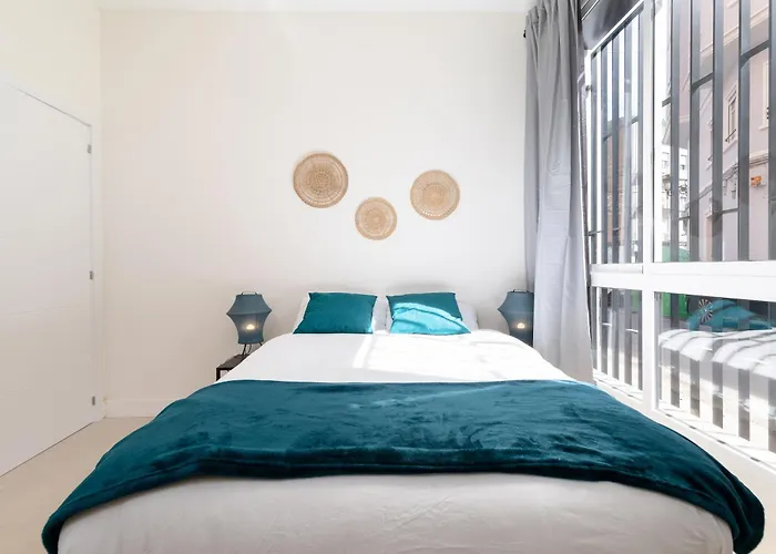 Ruzafa 1 Y 2 Sofas Cama * 발렌시아