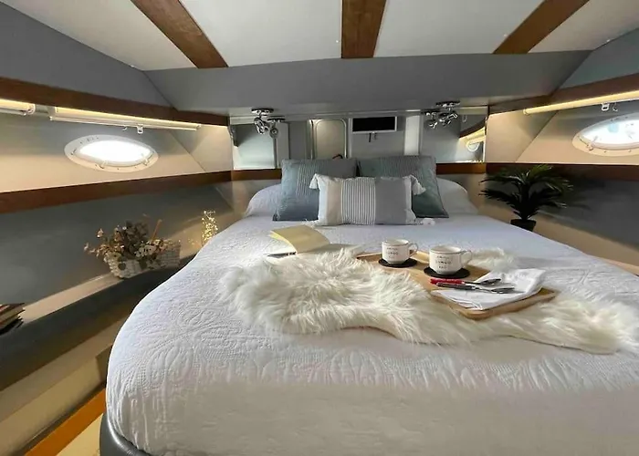 ספינת מלון Barco Playa *