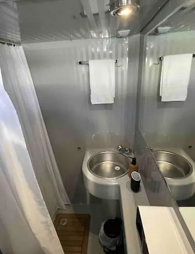 ספינת מלון Barco Playa *