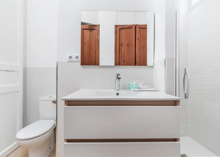 Travel Habitat Port Valencia. * Βαλένθια