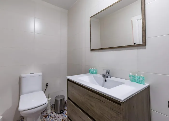 Travel Habitat Port Valencia. * Βαλένθια