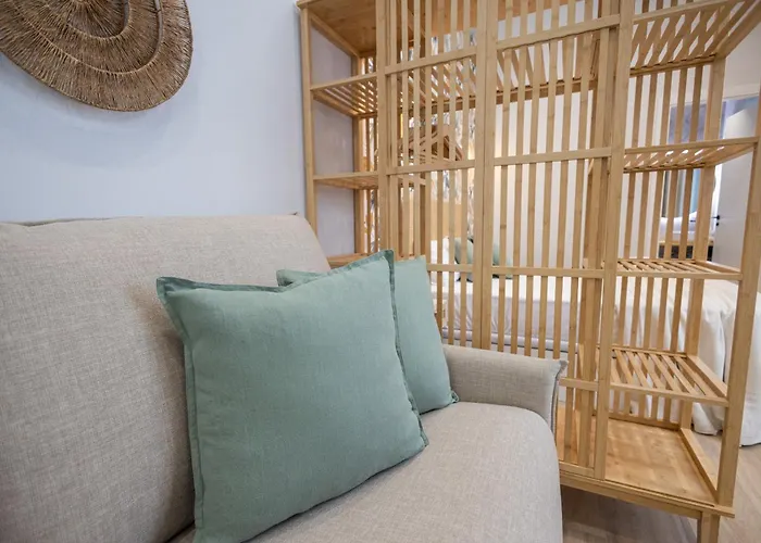 Florit Flats - The Trafalgar Iv