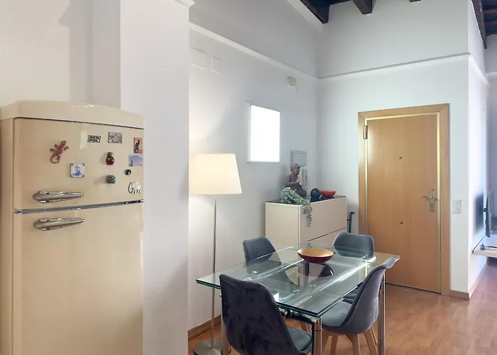 Silk Exchange - Market