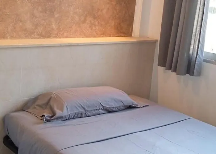 Y Suite. Upv, Uv Y Playa * Valencia