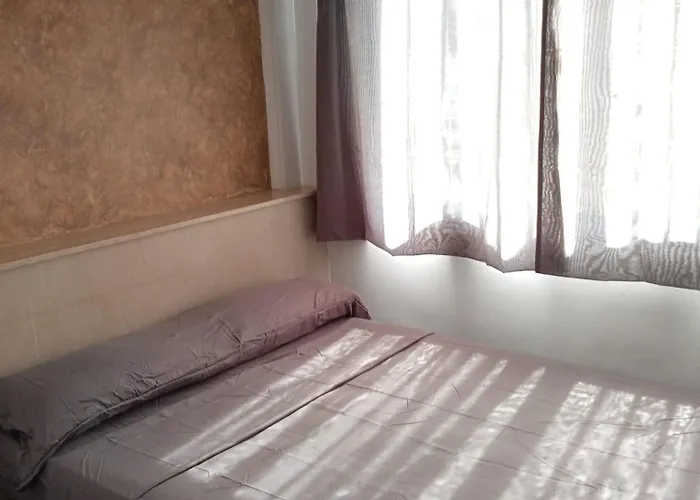 Guest house Y Suite. Upv, Uv Y Playa