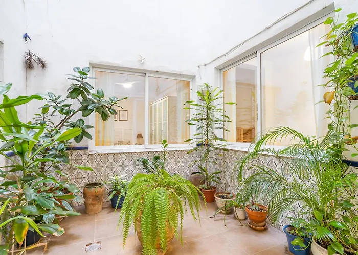 Cisneros Flat Apartment *