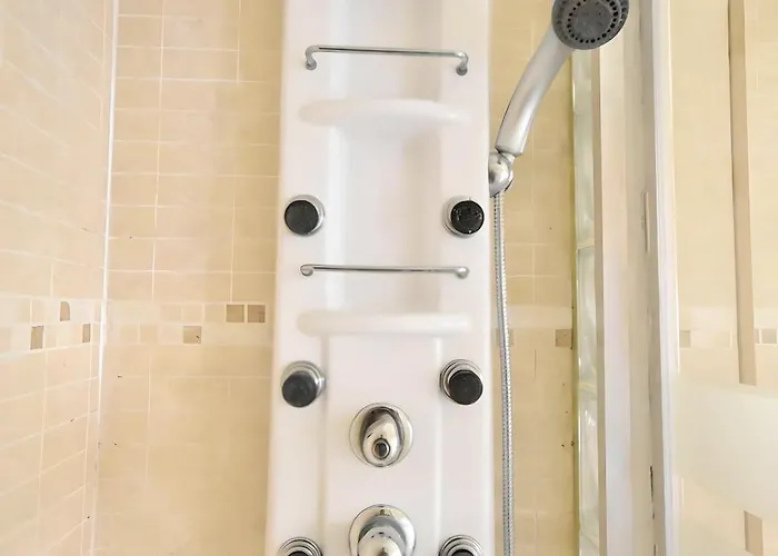 Centrico Al Lado De Torres De Quart