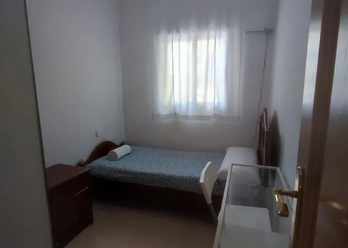 Planta Baja, Bien Comunicada, Cerca De La Playa