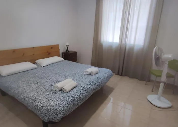 Planta Baja, Bien Comunicada, Cerca De La Playa * Valencia