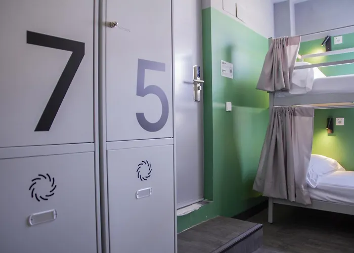 ホステル Room00 *