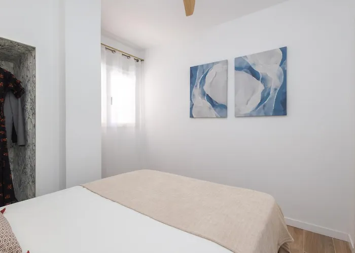 Moderno, Amplio Y Muy Comodo * Valence