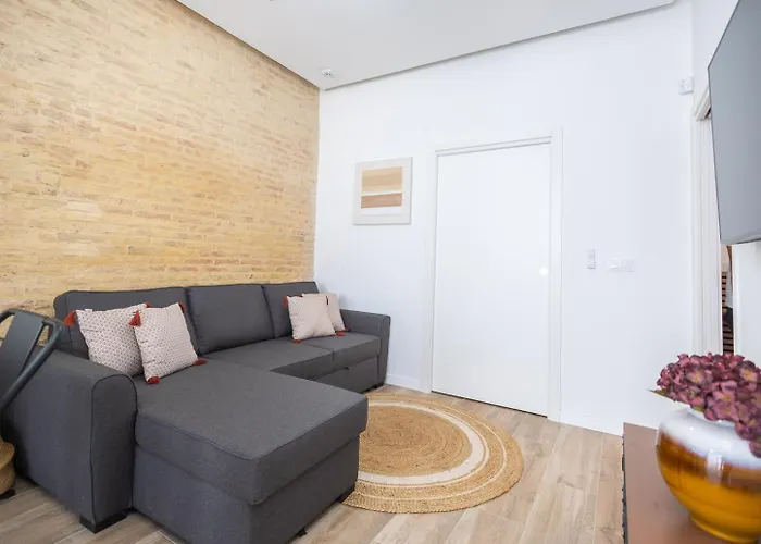 Moderno, Amplio Y Muy Comodo Valence