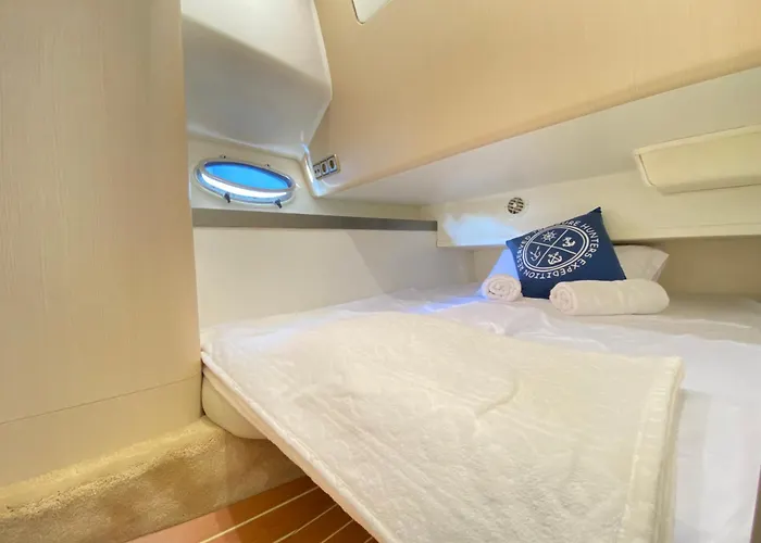 The Yacht Experience * Valence