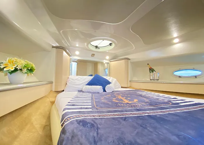 Bateau-hôtel The Yacht Experience *