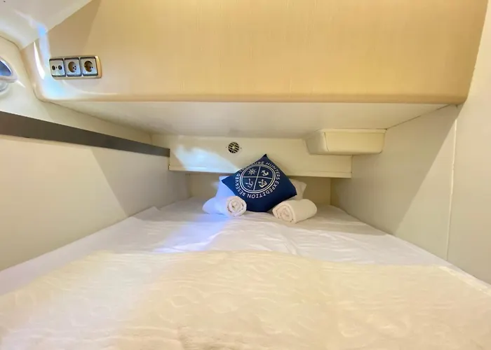 The Yacht Experience Bateau-hôtel