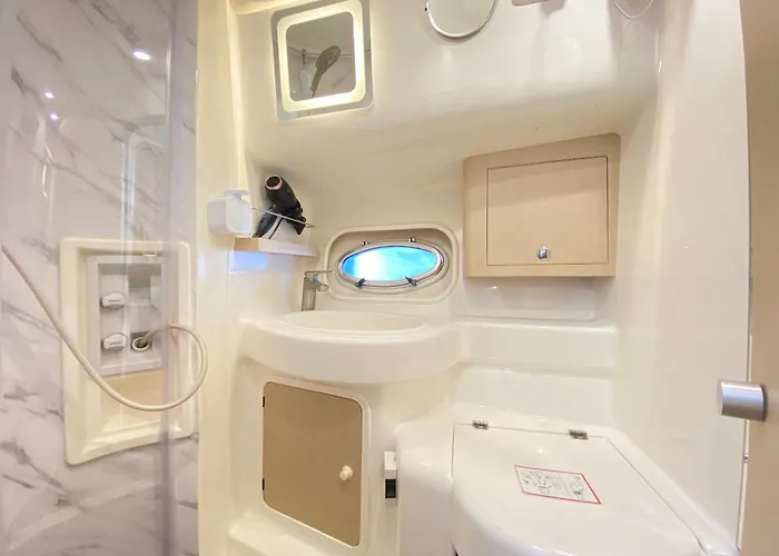 The Yacht Experience *